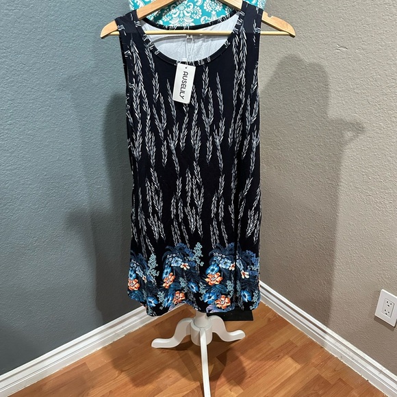 Auselily Dresses & Skirts - Auselily medium Black and Blue Floral Women's sun dress NWT